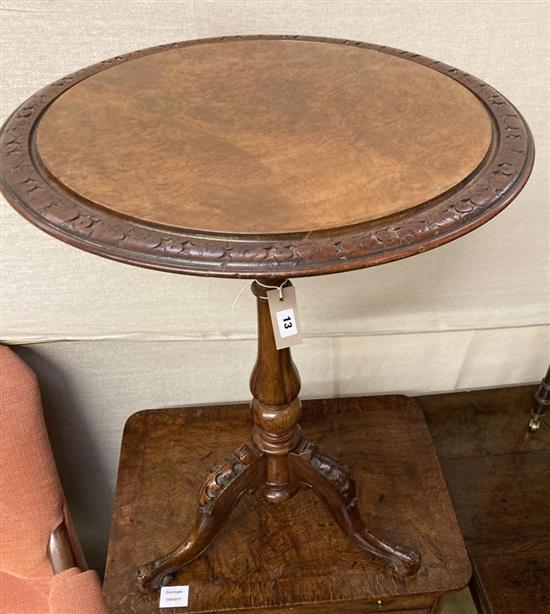 A Victorian burr walnut circular topped wine table, 50cm diameter, height 67cm